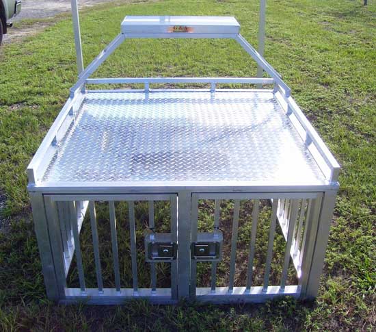 Aluminum dog box